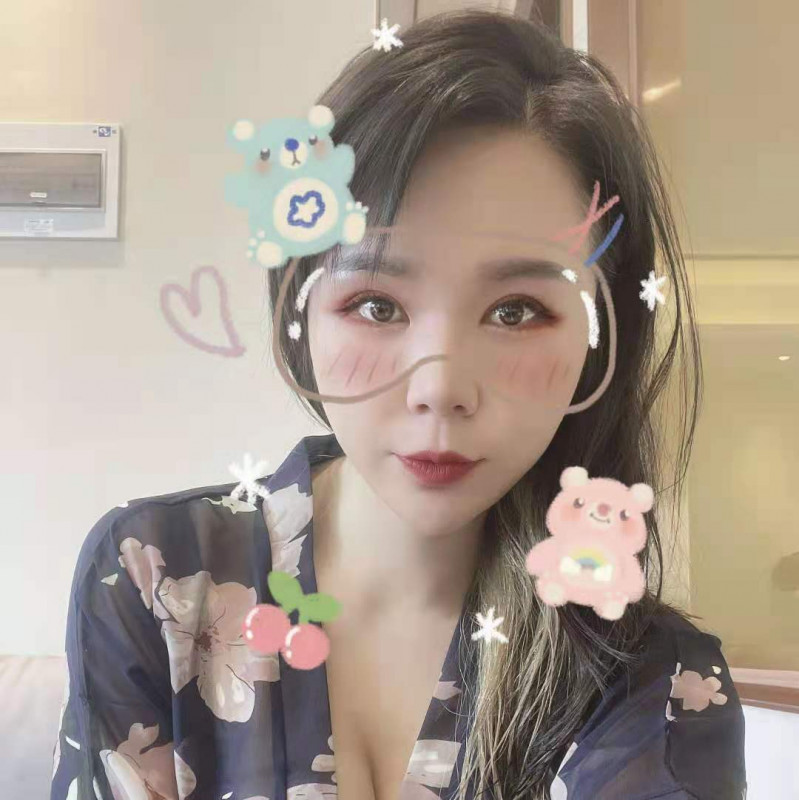 玩剧情的小姐姐